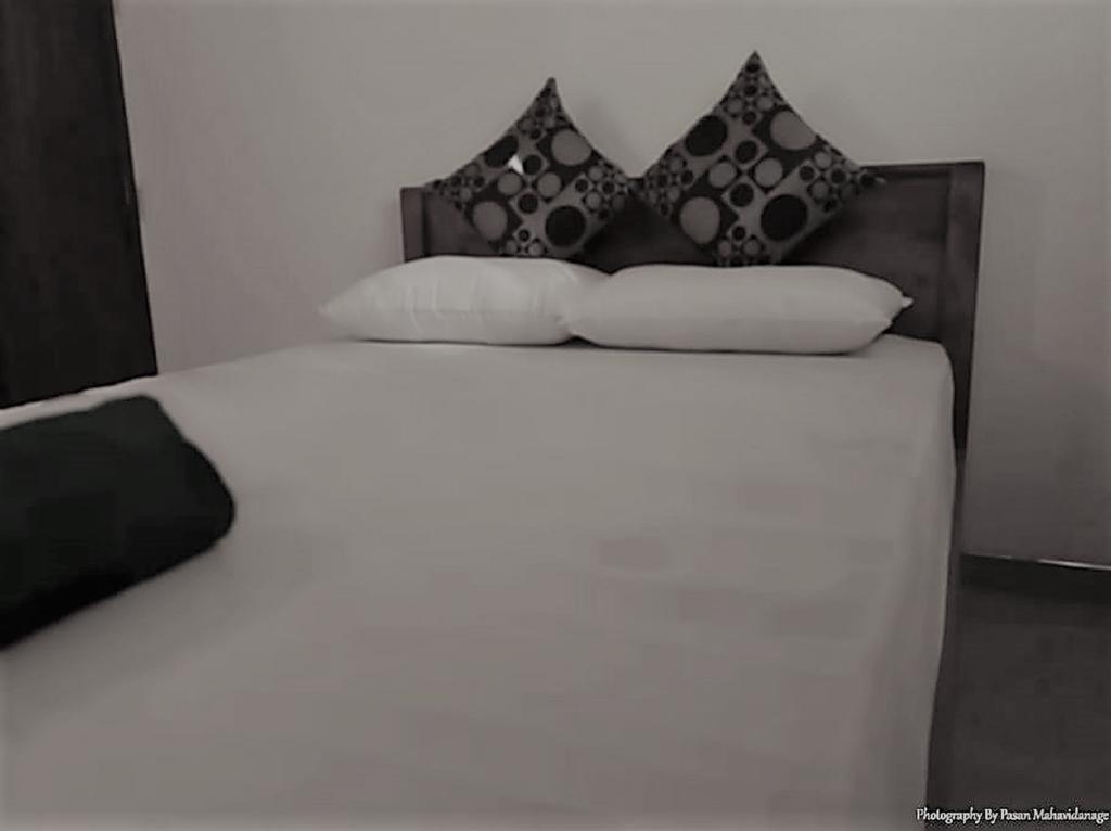 Appartamento Sana Guest Weligama Esterno foto