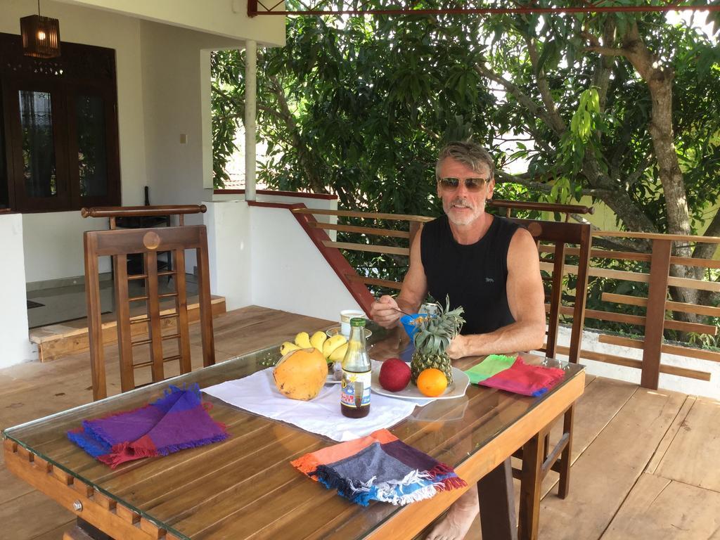 Appartamento Sana Guest Weligama Esterno foto