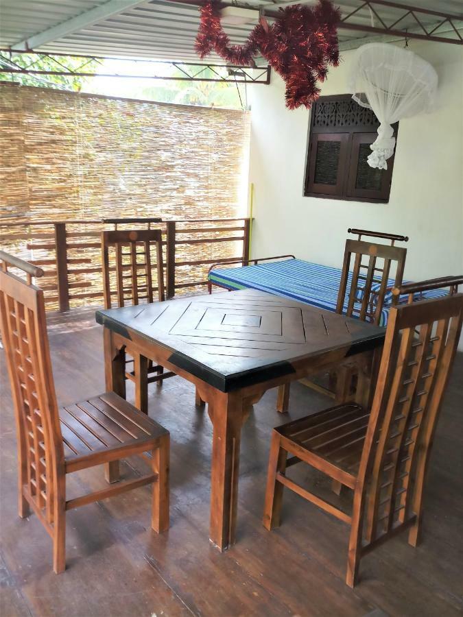 Appartamento Sana Guest Weligama Esterno foto