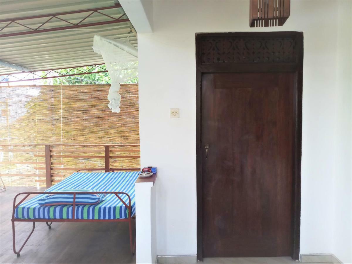 Appartamento Sana Guest Weligama Esterno foto